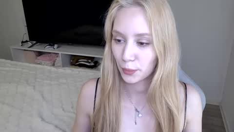 Snapshot of laylapretty001 chatting on 05-05-26, 12:46 LaylaPretty001 online show from 05-05-26, 12:46