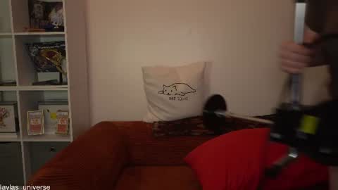 Snapshot of laylas_universe chatting on 07-27-26, 11:12 Layla Universe online show from 07-27-26, 11:12