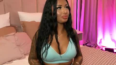 Layla online show from 07-20-26, 10:39
