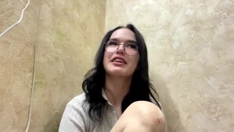 Luna online show from 03-26-26, 05:51