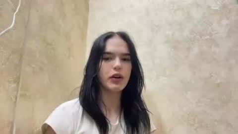 Luna online show from 03-30-26, 05:14