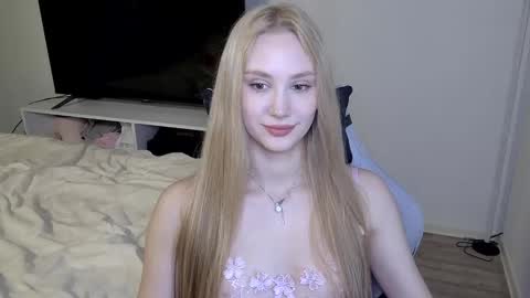 Laylla001 online show from 03-03-26, 07:25