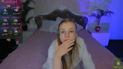 layriantavee online show from 12-28-24, 09:42