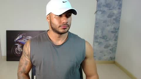 Snapshot of laytonfox chatting on 07-01-26, 03:52 laytonfox online show from 07-01-26, 03:52