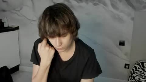 Snapshot of lazydarkknight chatting on 06-12-26, 01:04 Alex online show from 06-12-26, 01:04