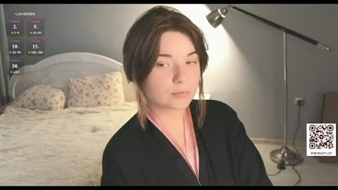 Snapshot of lazylizy chatting on 06-29-26, 02:40 lazy girl Lizzy online show from 06-29-26, 02:40
