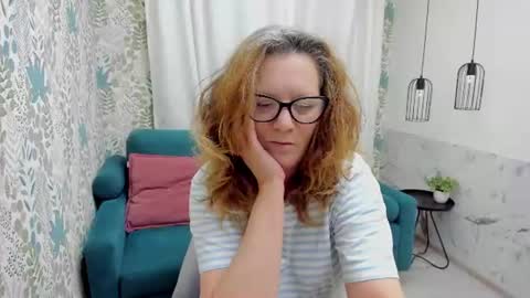 Lea online show from 06-13-26, 05:27