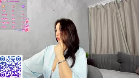 Lea online show from 03-23-26, 01:09