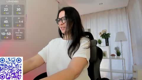 Lea online show from 06-23-26, 01:14