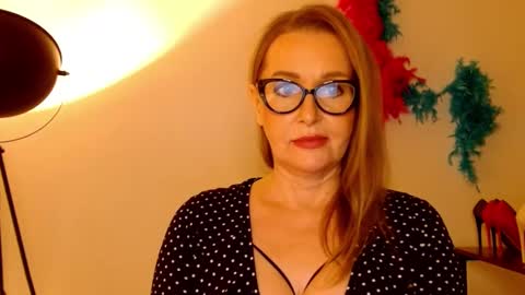 Snapshot of leadesire chatting on 02-20-25, 06:57 LEA online show from 02-20-25, 06:57