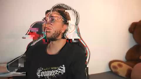 Snapshot of league_of_lovers2 chatting on 09-18-25, 02:02 Vero Andy and Caius online show from 09-18-25, 02:02