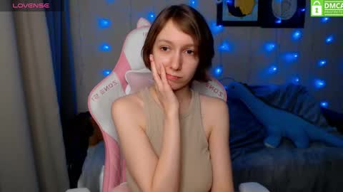 Snapshot of leah__gotty chatting on 12-13-24, 05:21 Leah  Gotty online show from 12-13-24, 05:21