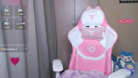 Leah  Gotty online show from 11-19-25, 03:17