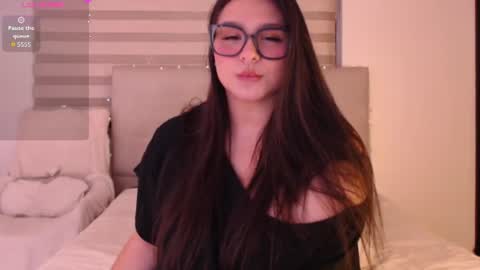 Snapshot of leah_bunny chatting on 06-13-26, 06:33 Leah online show from 06-13-26, 06:33