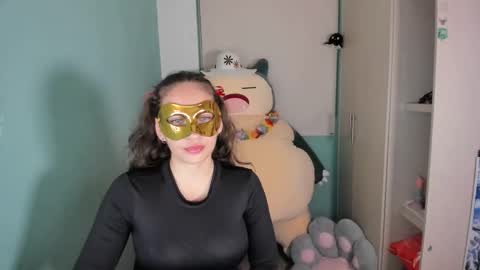 Snapshot of leah_sm chatting on 02-16-26, 11:56 Laura online show from 02-16-26, 11:56