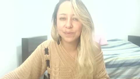 leah_susman online show from 10-25-25, 02:41