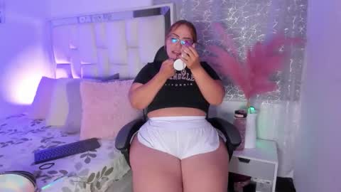Leah  online show from 05-19-26, 01:56