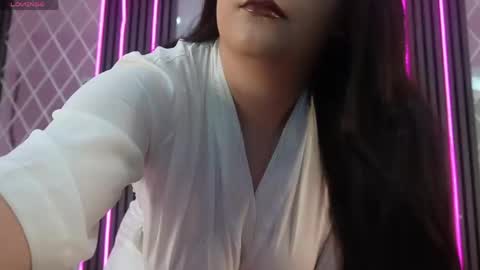Snapshot of leahbliss chatting on 05-26-26, 10:11 leahbliss online show from 05-26-26, 10:11
