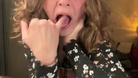 Leah Sparkles online show from 03-18-26, 03:31