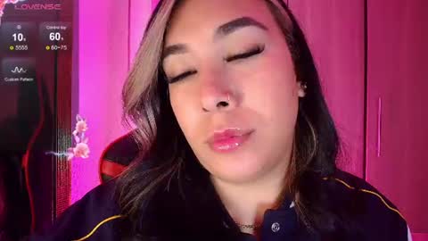 Snapshot of leahtemptation chatting on 06-29-26, 07:25 leah online show from 06-29-26, 07:25