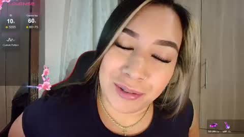 Snapshot of leahtemptation chatting on 07-12-26, 09:11 leah online show from 07-12-26, 09:11
