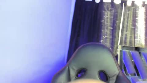 Snapshot of lealfire chatting on 10-17-25, 07:49 lealfire online show from 10-17-25, 07:49