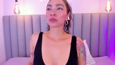 Snapshot of leamonroe__ chatting on 05-28-26, 10:18 Hey Im Lea online show from 05-28-26, 10:18