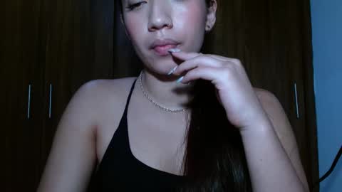 Snapshot of leanaalhub chatting on 03-01-25, 04:15 leanaalhub online show from 03-01-25, 04:15