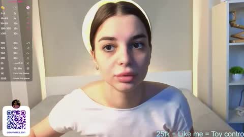 Sophie online show from 01-18-26, 06:06