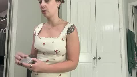 Snapshot of leanneluxecouple chatting on 10-18-25, 02:07 leanneluxecouple online show from 10-18-25, 02:07