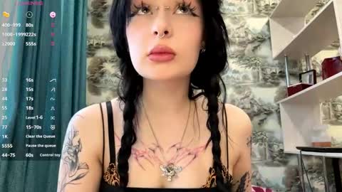 Kiki online show from 04-22-26, 03:35