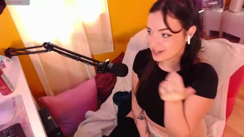 Lea Ray Pie online show from 11-06-25, 05:14