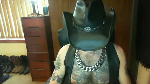 leathergreaser online show from 10-25-25, 09:53