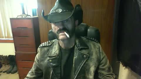leathergreaser online show from 11-11-25, 07:14