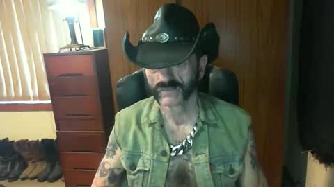 leathergreaser online show from 12-18-25, 09:21