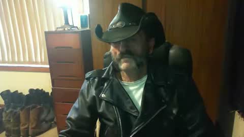 leathergreaser online show from 06-11-26, 12:32