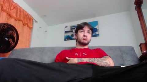 Snapshot of lebron_big_ chatting on 10-30-25, 02:35 Lebron online show from 10-30-25, 02:35