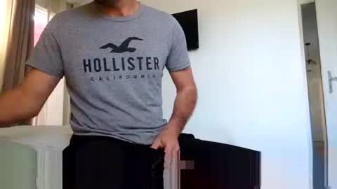 lebrun1985 online show from 10-26-25, 10:10