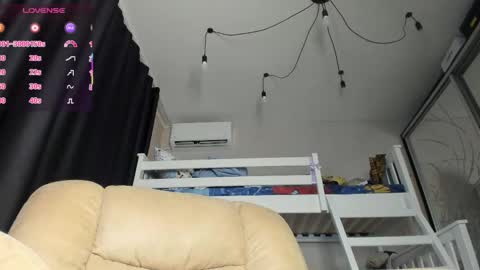 Anna  online show from 05-18-26, 07:09