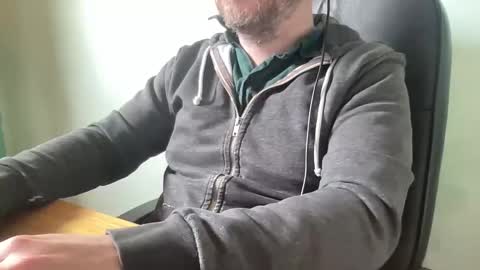 Snapshot of lee_8891 chatting on 06-08-26, 11:32 lee_8891 online show from 06-08-26, 11:32
