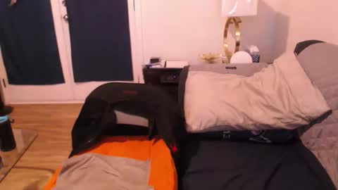 Ebony DeafGuy online show from 11-04-25, 07:29