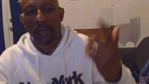 Ebony DeafGuy online show from 01-18-26, 07:01