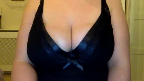 Snapshot of leelamae chatting on 01-21-25, 08:43 Leela Mae online show from 01-21-25, 08:43