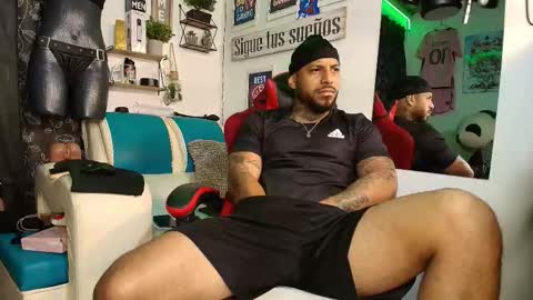 leenar_key online show from 02-06-26, 08:18