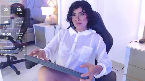 Snapshot of leethompson_ chatting on 01-11-25, 02:58 Leet  online show from 01-11-25, 02:58