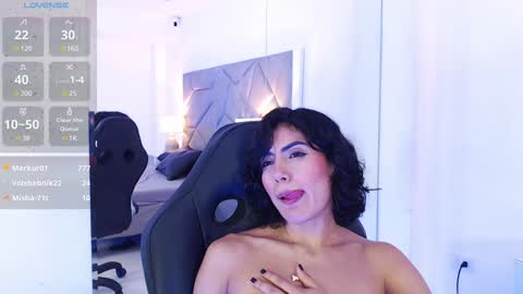 Snapshot of leethompson_ chatting on 01-29-25, 06:07 Leet  online show from 01-29-25, 06:07