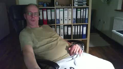 Dave online show from 12-18-25, 01:33