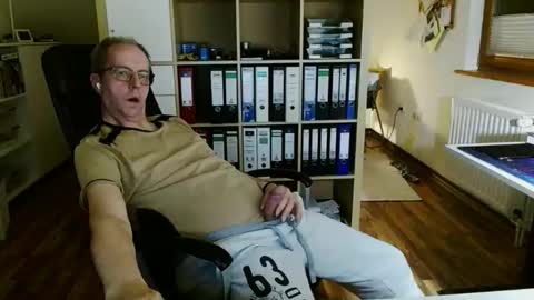 Dave online show from 03-25-26, 09:54