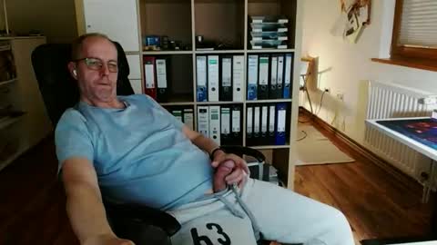 Dave online show from 04-05-26, 10:07