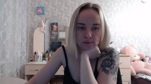 leggywily25 online show from 03-12-25, 06:33